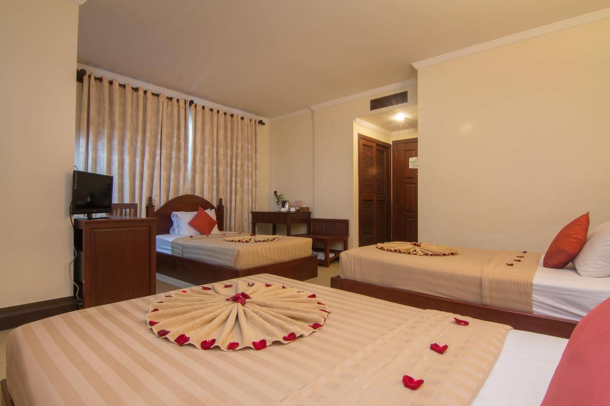 Sovan Mealea Hotel Siem Reap Bagian luar foto